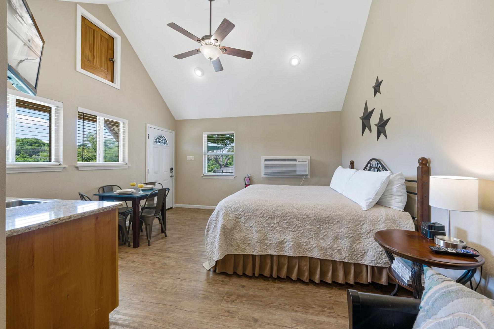 Blanco Riverside Cottages Екстериор снимка