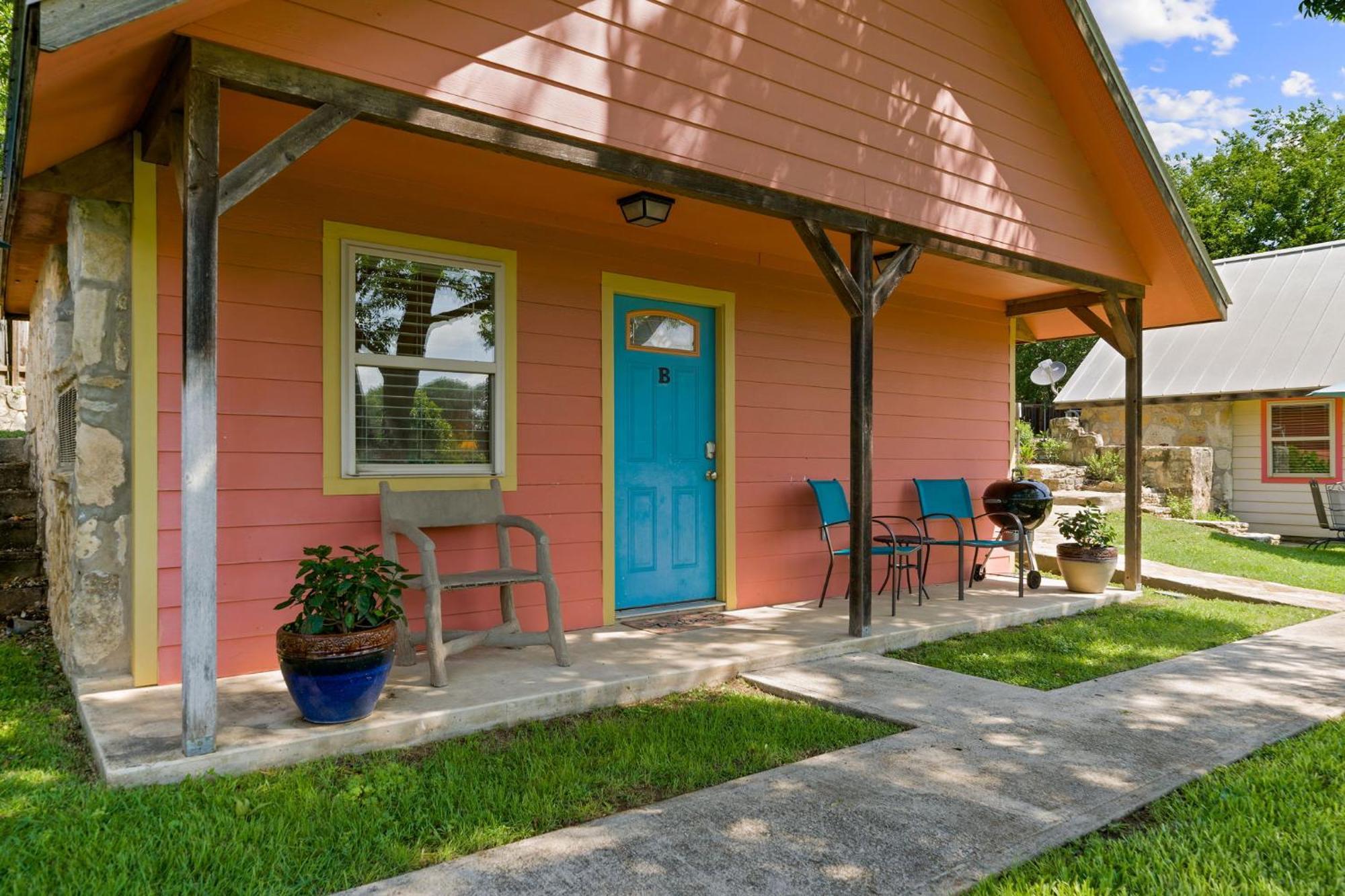 Blanco Riverside Cottages Екстериор снимка