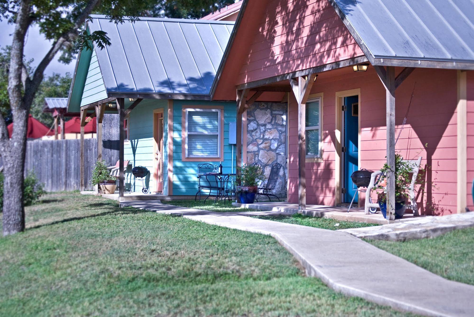 Blanco Riverside Cottages Екстериор снимка